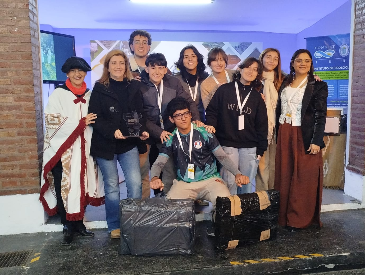Estudiantes de 5.º TA ganaron el concurso del 4.º Encuentro Apícola Federal